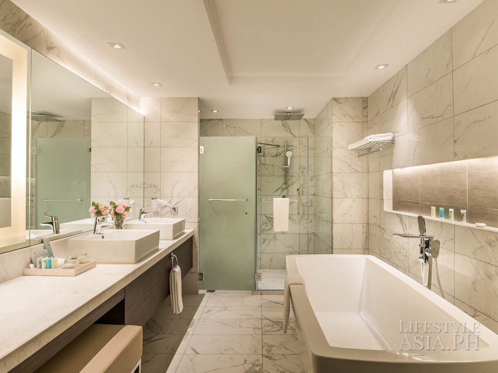 All rooms are equipped with bathtubs to maximize rest and relaxation