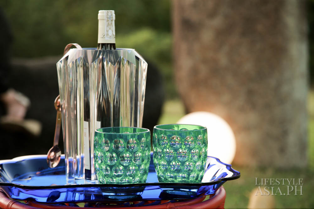 Acrylic glassware and a beverage holder from LANAI looks like crystal tableware