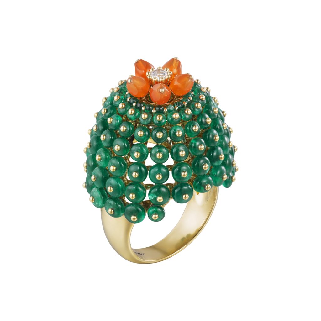 Cactus de Cartier ring, 18-carat yellow gold, emeralds, carnelians, set with a brilliant-cut diamond