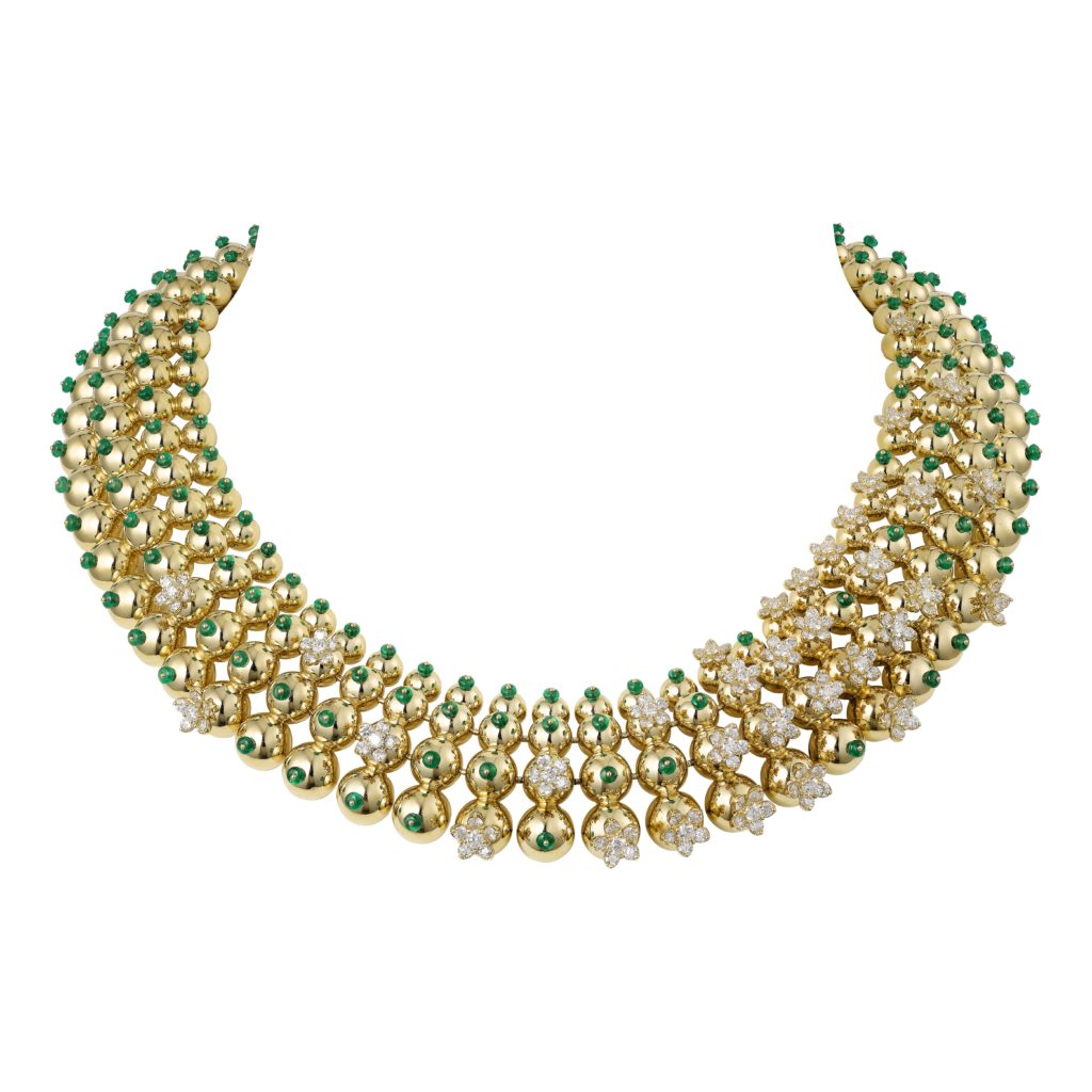 Cactus de Cartier necklace, 18-carat yellow gold, emeralds, set with 204 brilliant-cut diamonds