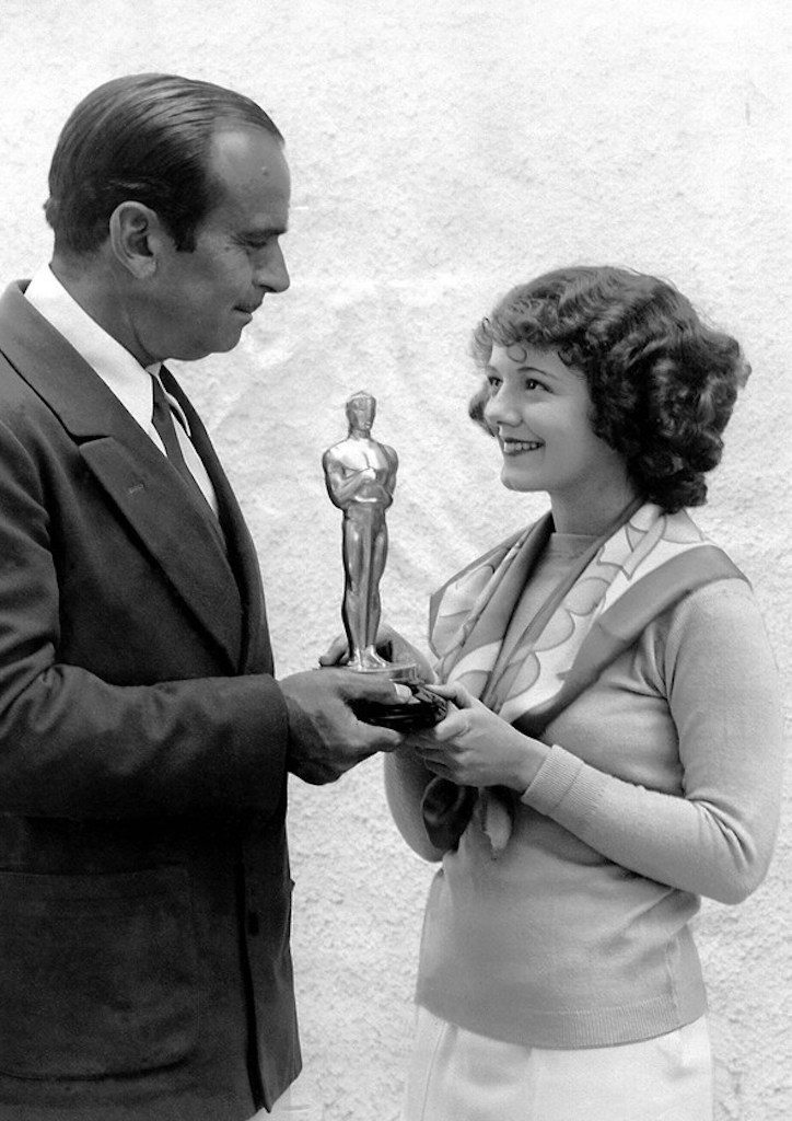 Janet Gaynor was the Best Actress in the 1920s and wore a dress she bought off-the-rack
