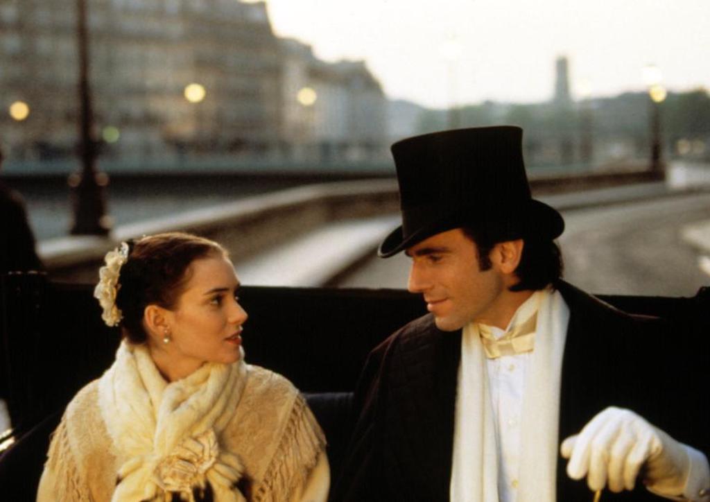 Winona Ryder and Daniel Day-Lewis in The Age of Innocence