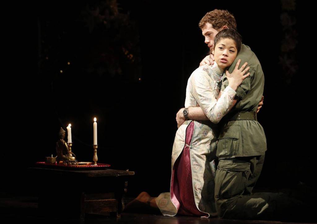 Eva Noblezada as Kim and Alistair Brammer as Chris in the 2016 televised production