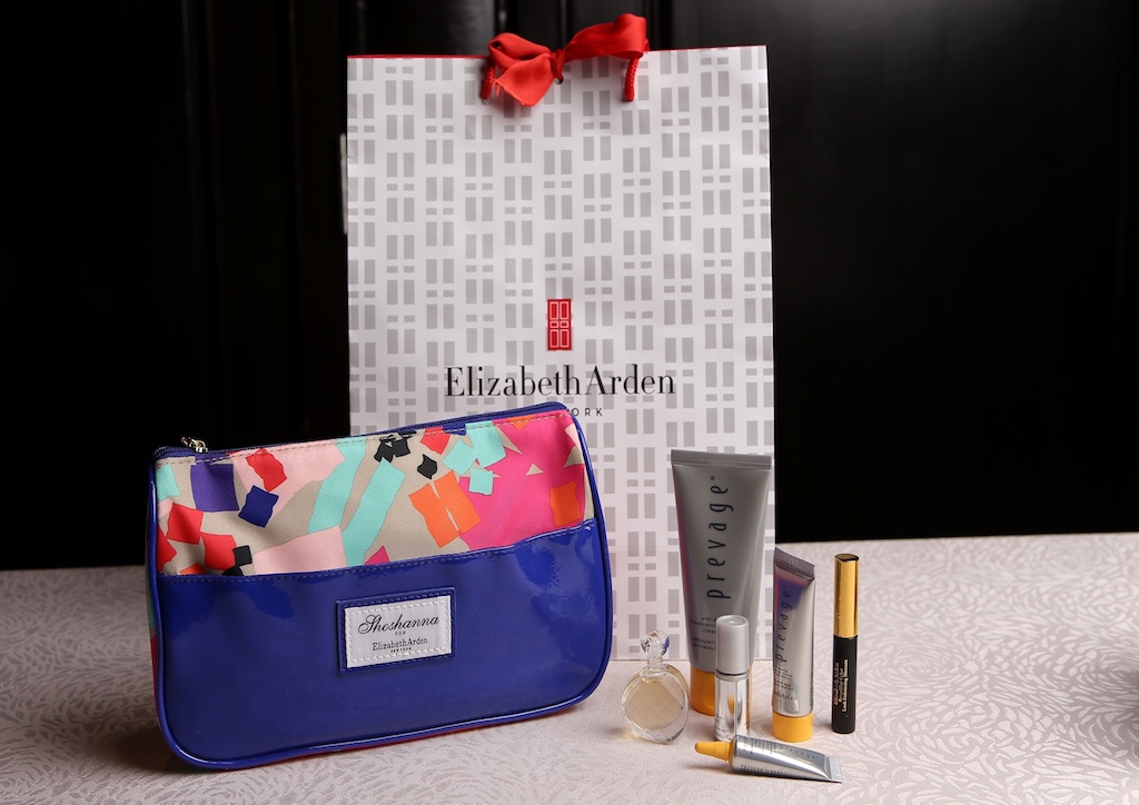 Expect special gifts from Elizabeth Arden for moms and children in twinning outfits