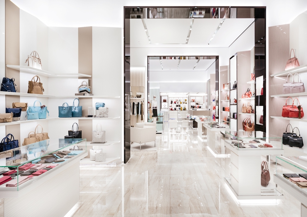 Upon entering the new store, your eyes will be caught by the beautiful new interiors 