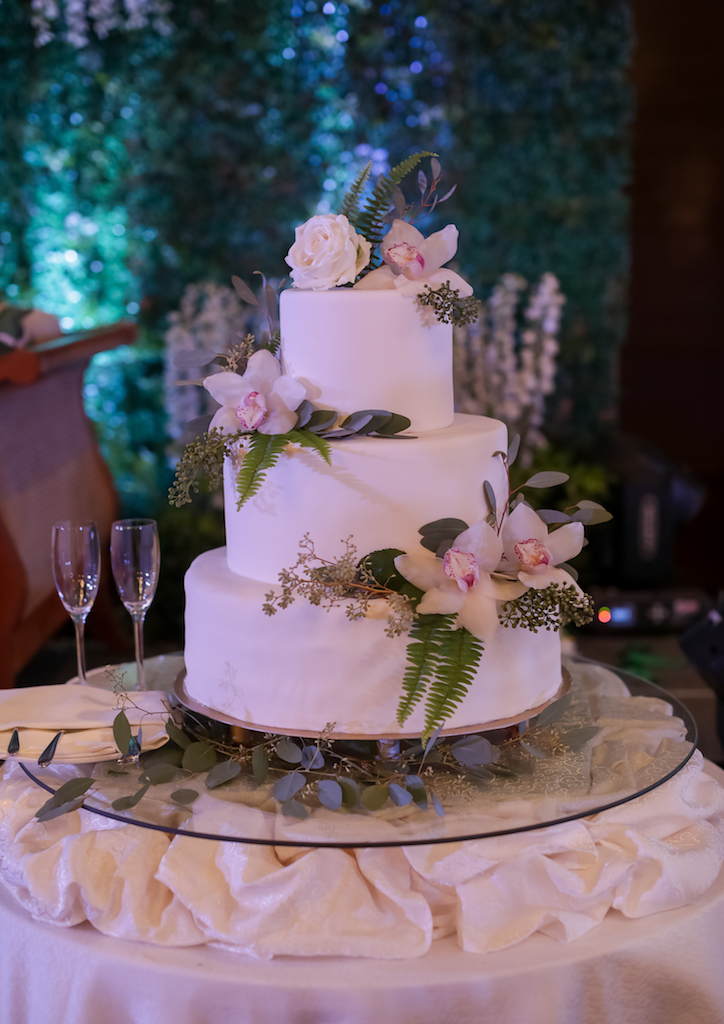 Wedding cake by Shangri-La Boracay