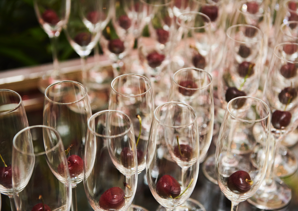 Each champagne flute had big red fresh cherries (Photograph by Hub Pacheco)