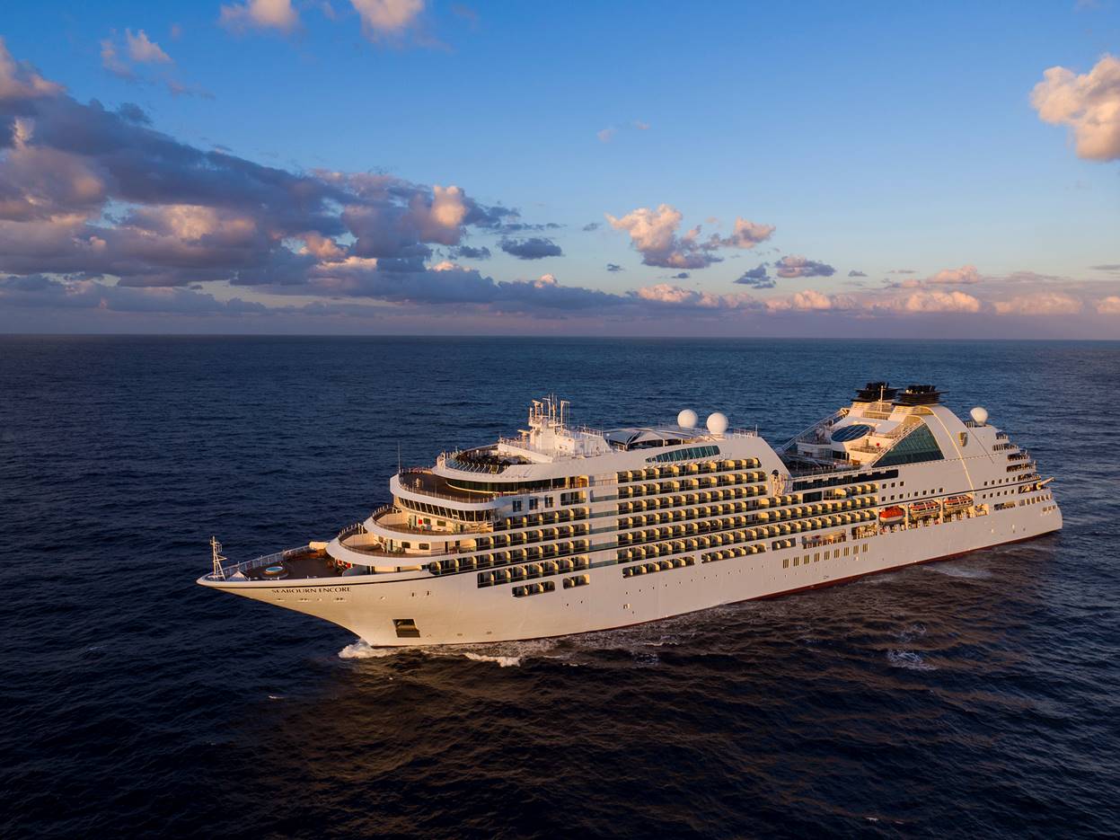 International Luxury Cruise Ship Boracay