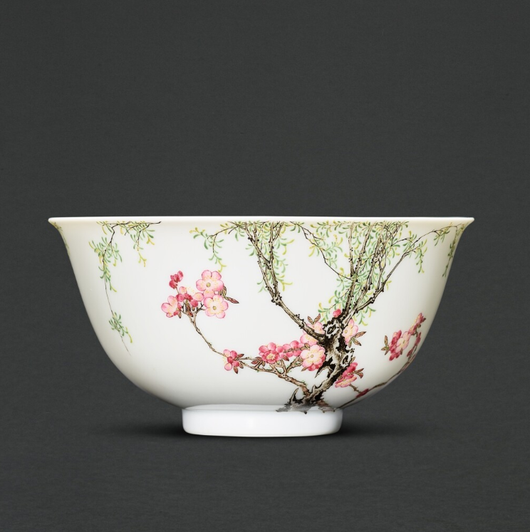 Porcelain Bowl From 18th Century China Sells For Over $25 Million