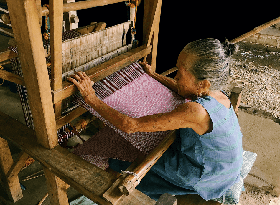 Magdalena Gamayo, a Manlilikha ng Bayan in the Ilocano tradition of panagabel (inabel weaving).