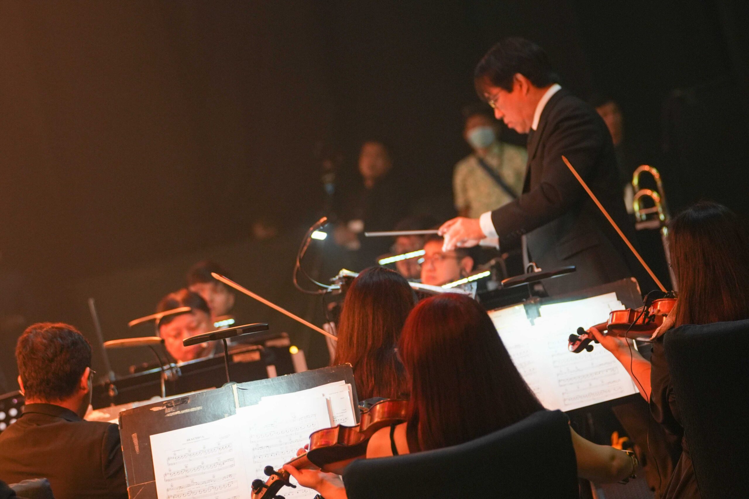 The Manila Philharmonic Orchestra with conductor Rodel Colmenar 