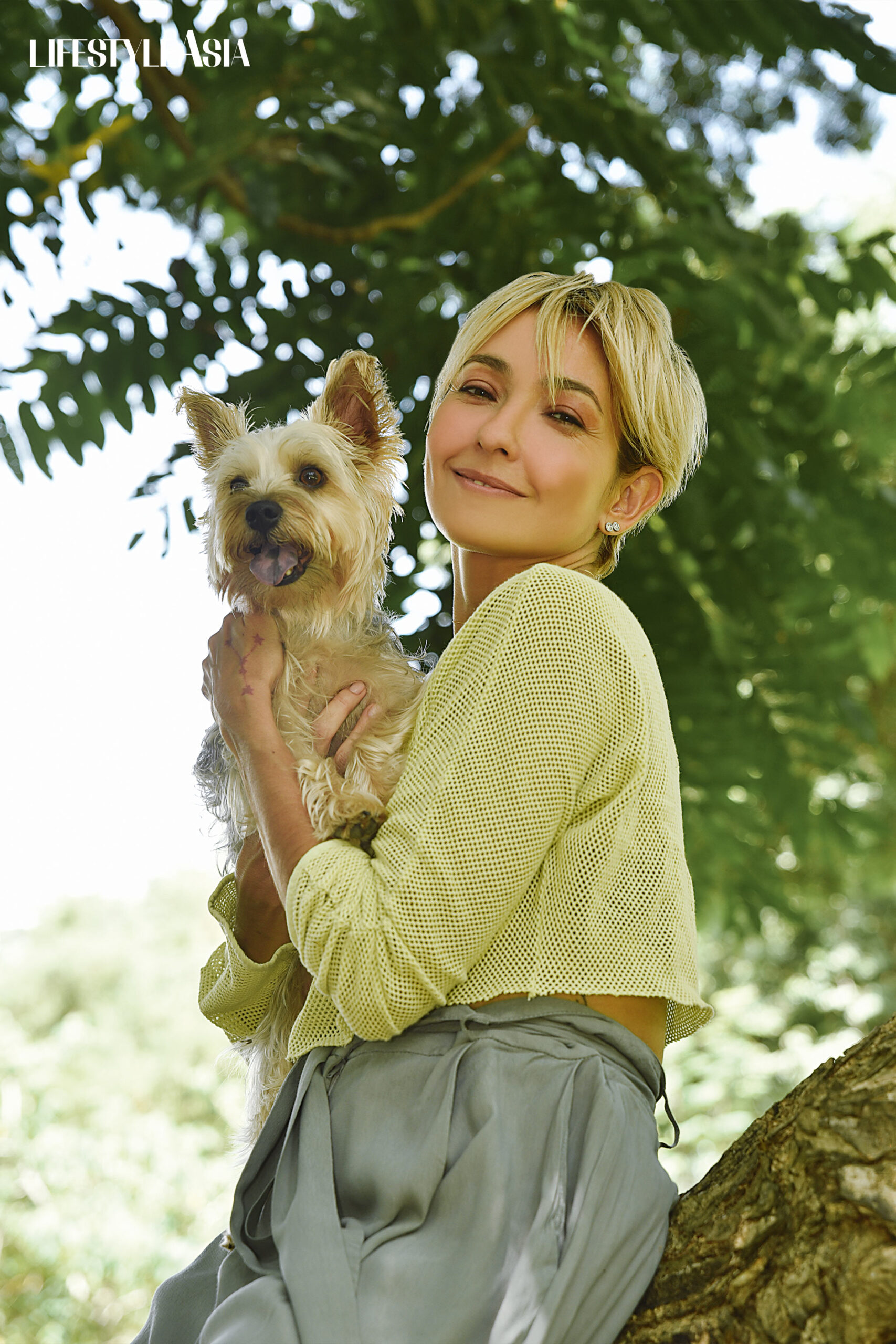 Hindy Weber with her dog