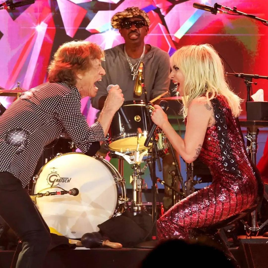 Mick Jagger singing with Lady Gaga in The Rolling Stones’ launch party