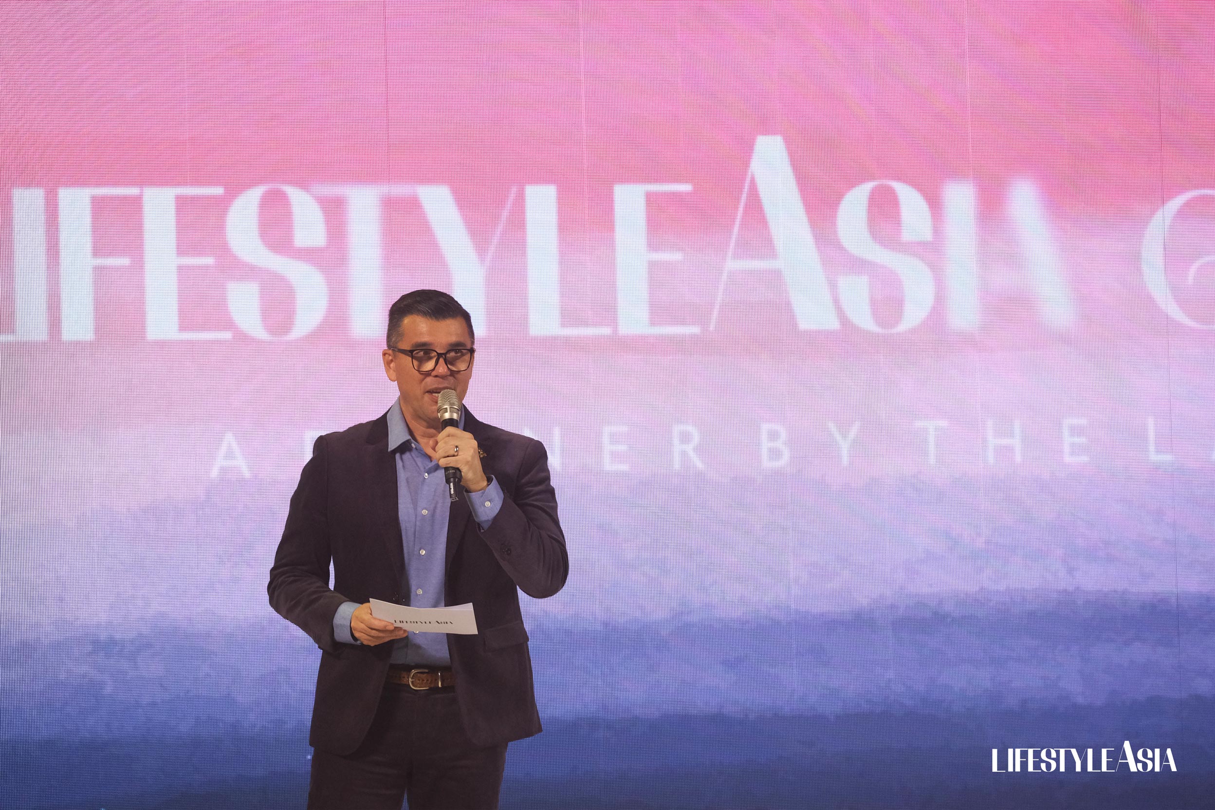 Peter Murray hosted the Lifestyle Asia Gala 2023, “A Dinner By The Lake”