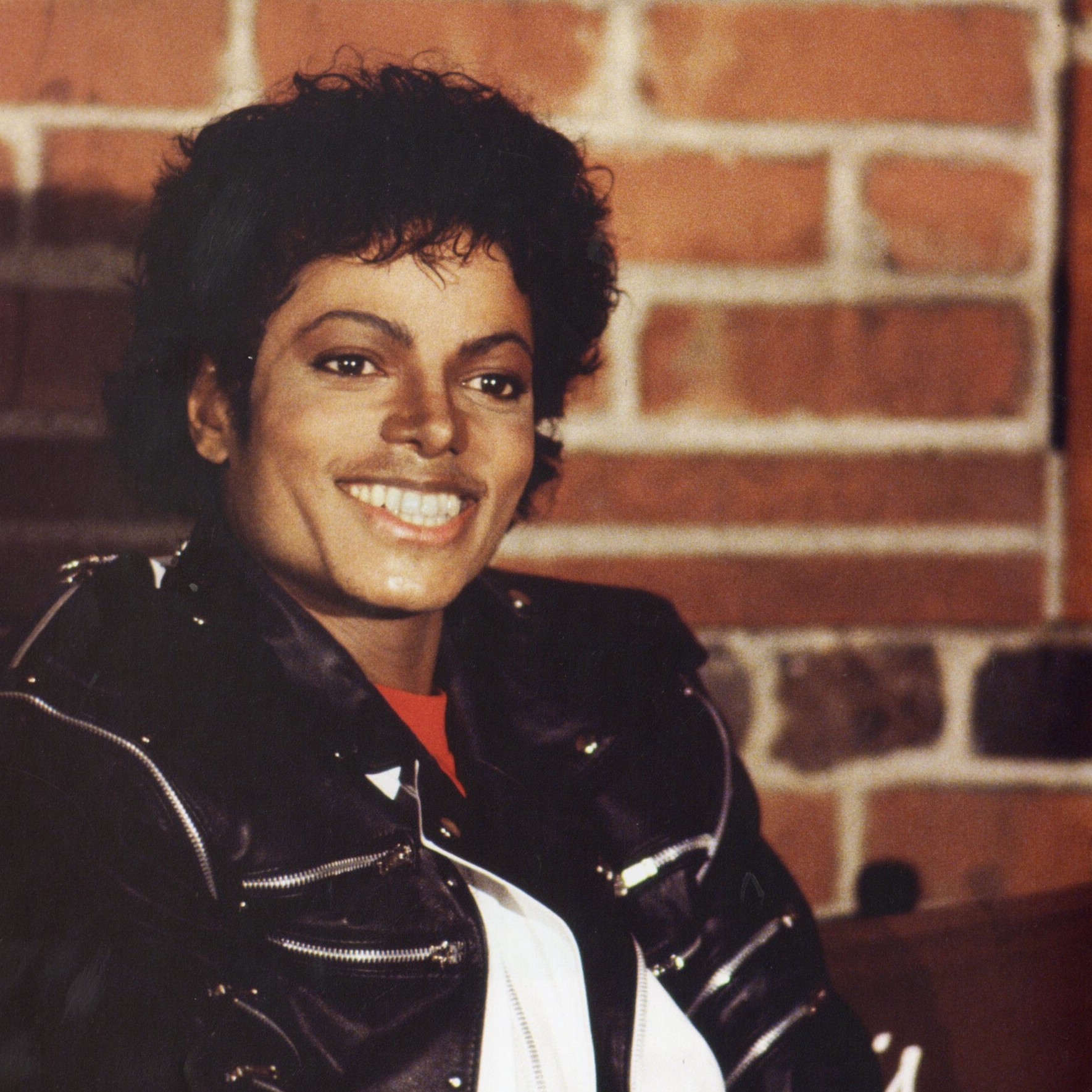 Michael Jackson wearing the leather jacket