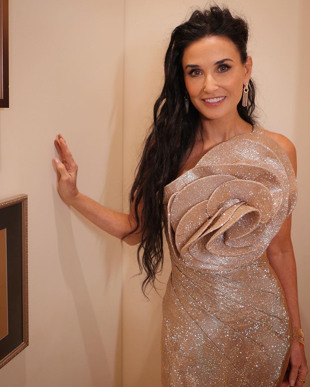 Demi Moore’s shiny outfit for the Academy Museum Gala