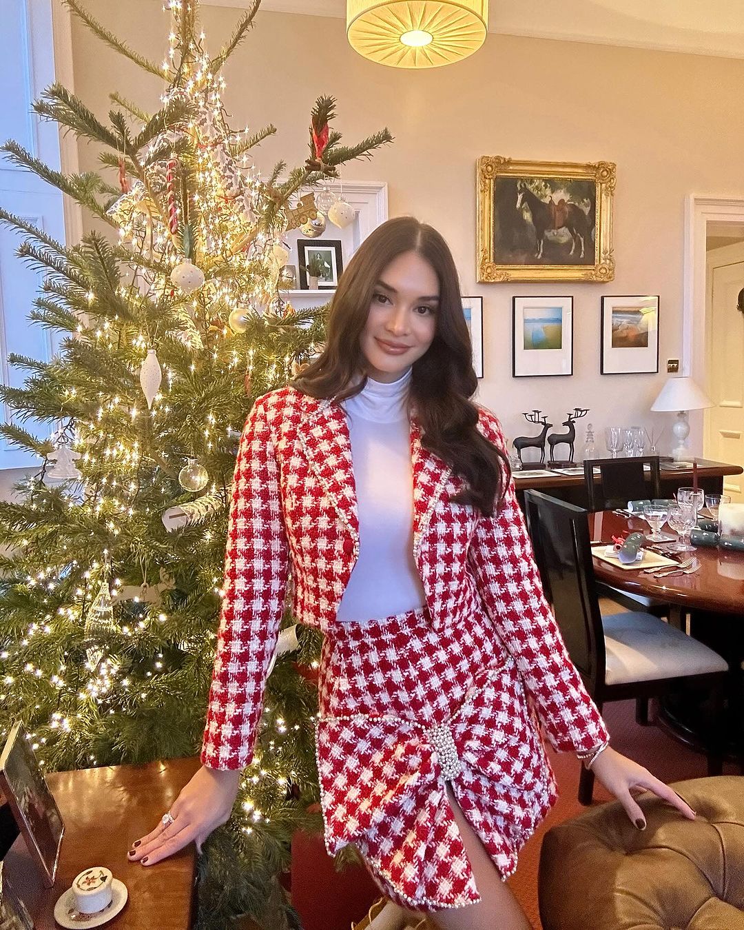 Pia Wurtzbach celebrated Christmas in London with her family