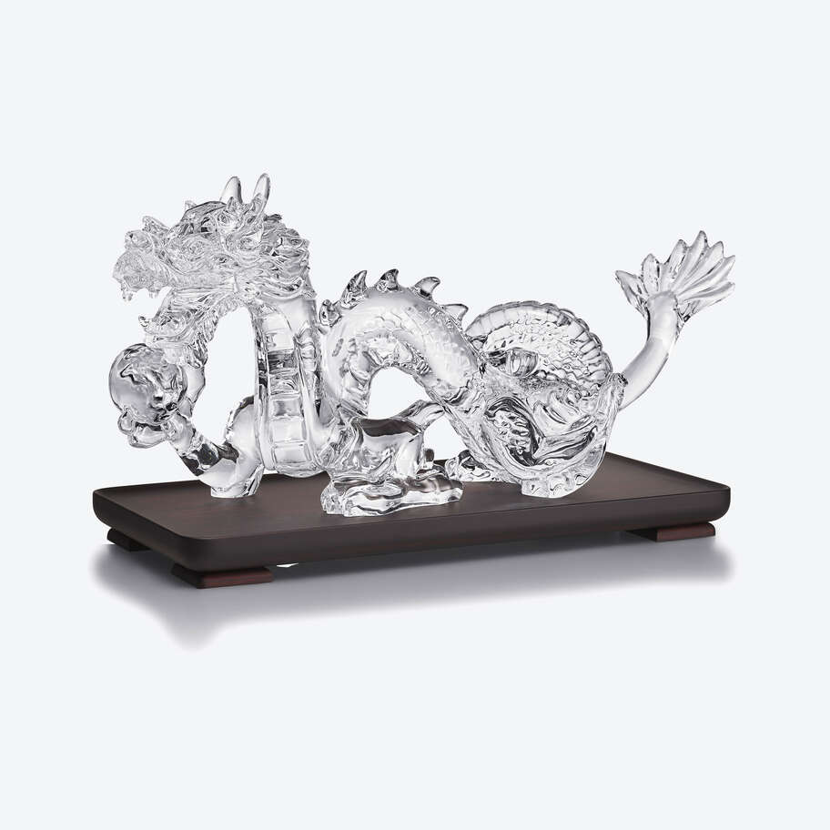The subtle and well-proportioned craftsmanship present in Baccarat’s latest collection of crystal dragon sculptures masterfully showcases the principle of Yin and Yang