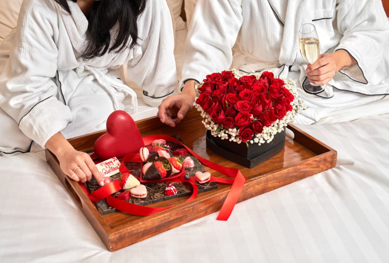 Book a room at Makati Shangri-La for a luxuriously romantic Valentine's Day