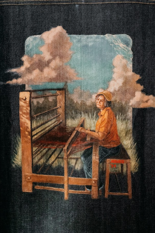 Abiño's work pays tribute to Cavite's rich cultural landscape, including the women weavers of Indang