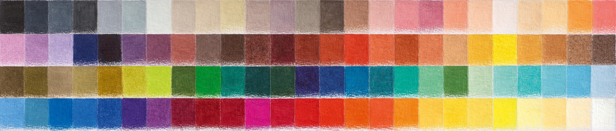 A palette of 100 LUMINANCE 6901™ colors