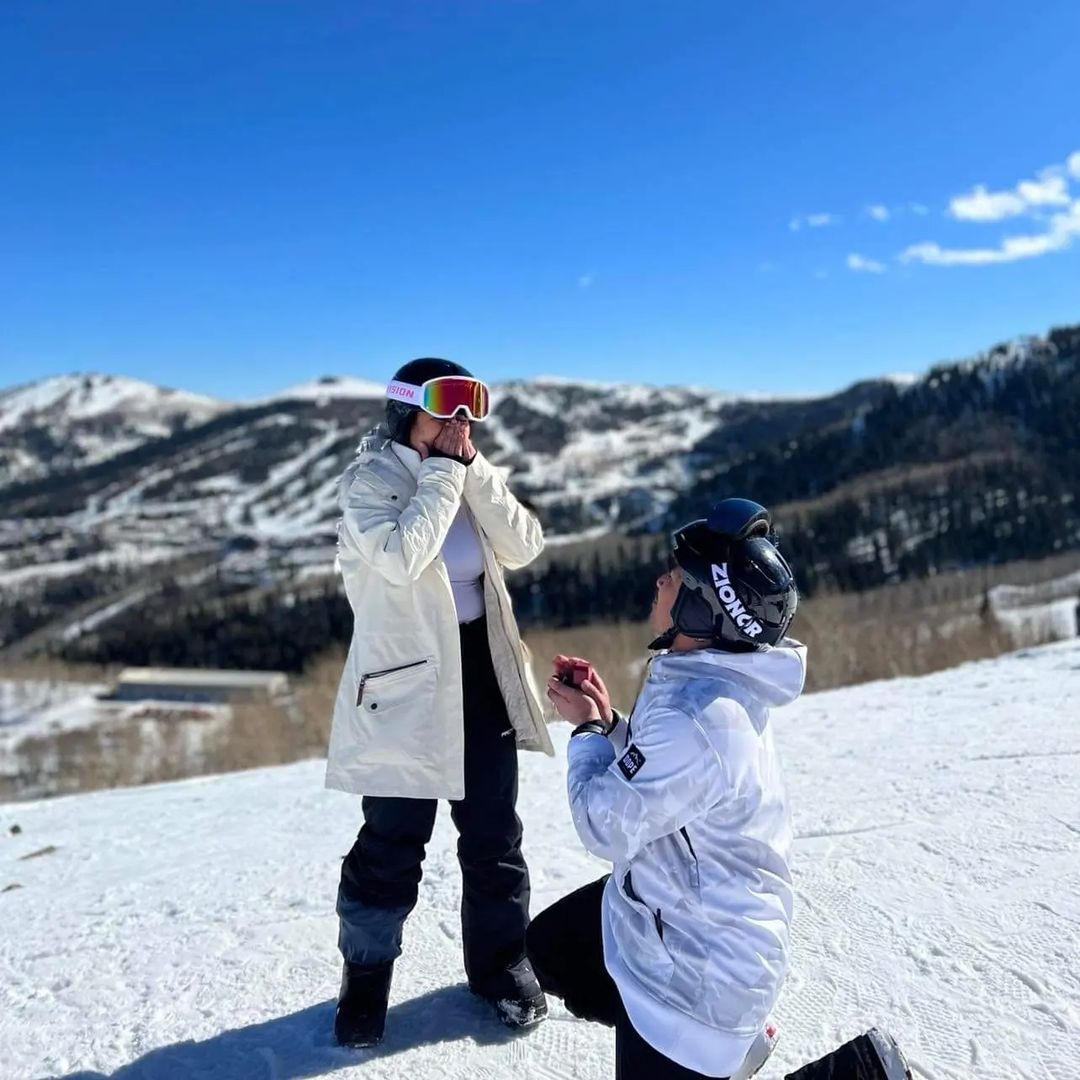 Lakhi proposed to Lea during a ski and snowboarding trip with friends