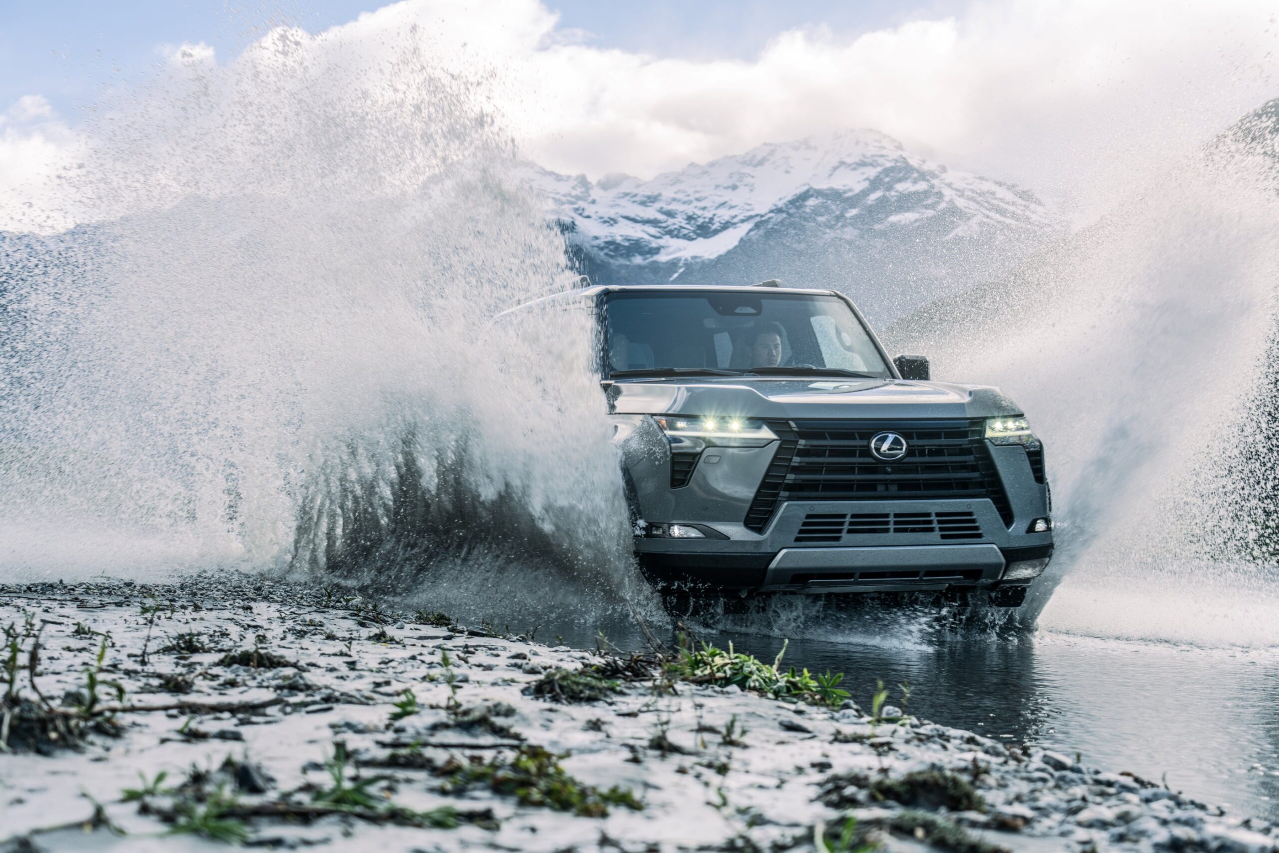 With refined elegance and uncompromising power, the Lexus GX 550 embodies the spirit of adventure