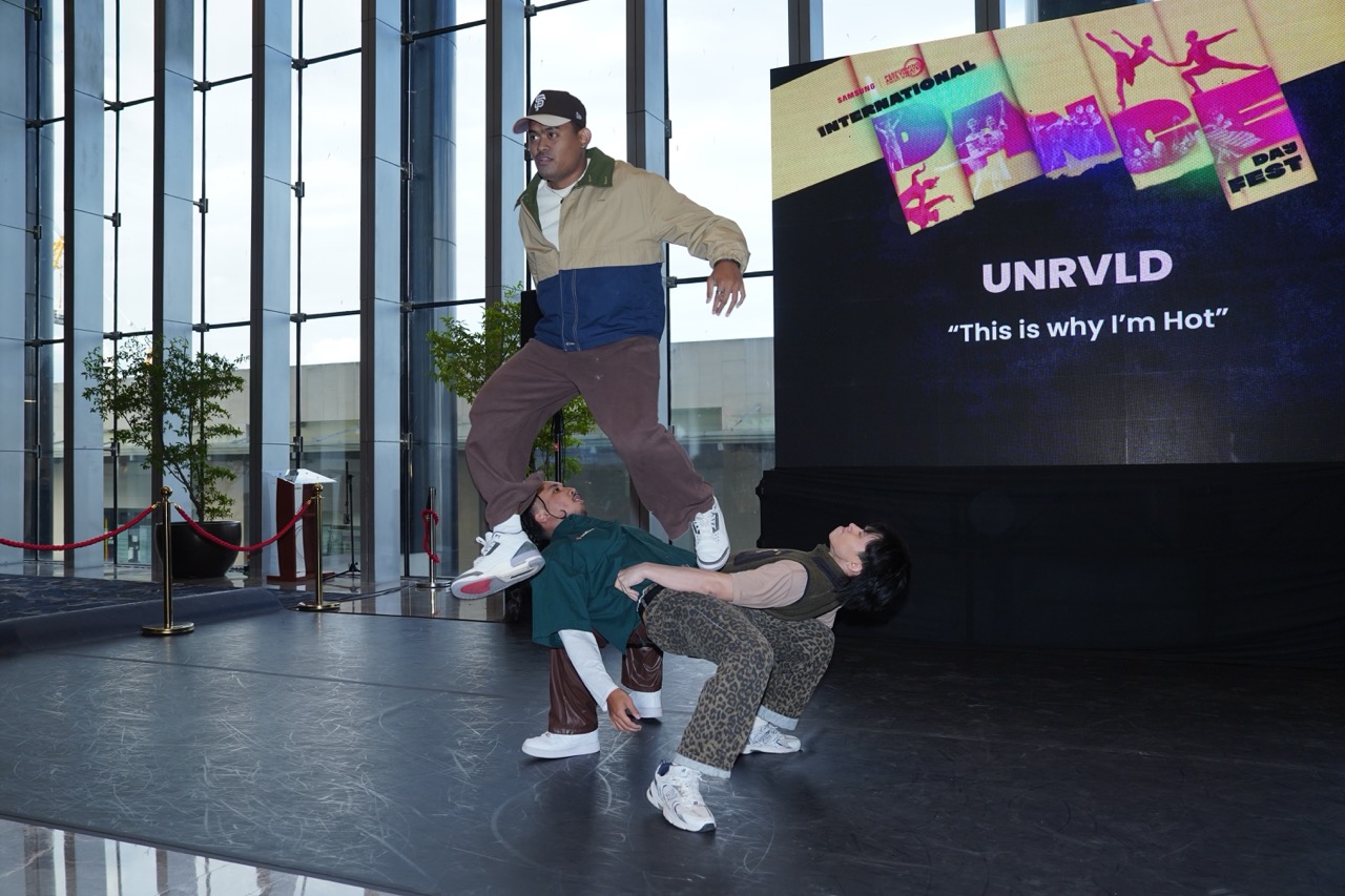 Dancers from UNRVLD, Mari Dance, Ballet Manila, and Ramon Obusan gave special preview performances ahead of the International Dance Day Fest